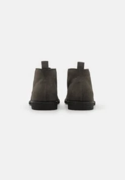 Pier One Unisex - Sportieve Veterschoenen - Grey 10 Pier One Unisex - Sportieve Veterschoenen - Grey -Modieuze Herenkleding 1a69c3b5a7ed49d2869b1ff1aeeb8355