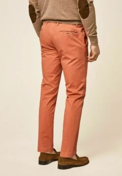 Hackett London Core Kensington - Chino - Orange -Modieuze Herenkleding 1b08a1229fdf40a38b3bf0c8b4c767ad