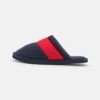Pier One Unisex - Pantoffels - Dark Blue/Red -Modieuze Herenkleding 235bd992fafa4c2c861f165a2a5d1e04