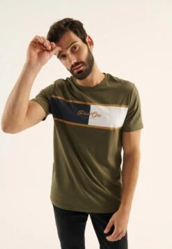 Pier One T-Shirt Print - Olive -Modieuze Herenkleding 278a926a56ad48acac192ff4bf9a75a3