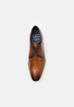 Bugatti Morino - Veterschoenen - Cognac 11 Bugatti Morino - Veterschoenen - Cognac -Modieuze Herenkleding 2c4015fffa7f4eeeb57c4f0449842000