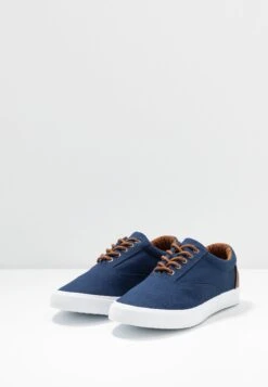 Pier One Sneakers Laag - Dark Blue 10 Pier One Sneakers Laag - Dark Blue -Modieuze Herenkleding 3562acd875c1487290c93f900998baac