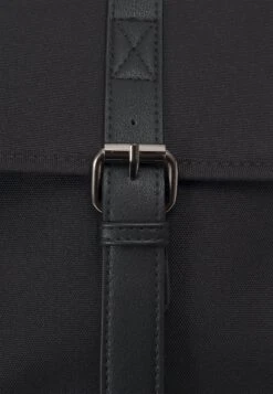 Pier One Schoudertas - Black 9 Pier One Schoudertas - Black -Modieuze Herenkleding 378e297420d44232a35a852ea45c043e