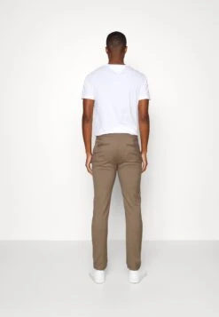 Pier One Chino - Brown 9 Pier One Chino - Brown -Modieuze Herenkleding 3b1a04b6cea3448cbd280175ba3b1e46