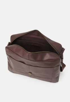 Pier One Leather Unisex - Laptoptas - Brown -Modieuze Herenkleding 5b4d14f90e4c4510b679f04d80f27b19