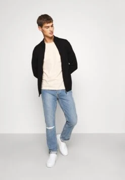 Emporio Armani Cardigan - Vest - Nero -Modieuze Herenkleding 7cc0d4a0d2a549929773723319fd4469