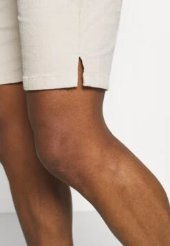 Redefined Rebel Joey - Shorts - Stone -Modieuze Herenkleding 891d77ff1fbe45169d840bee5f33257e