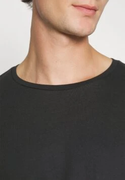 Pier One 2 Pack - Longsleeve - Black/Khaki -Modieuze Herenkleding 9738d7a40e2d43ecbbab45cbd3bc692f