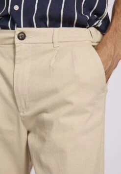 Redefined Rebel Jacko - Chino - Sandshell 11 Redefined Rebel Jacko - Chino - Sandshell -Modieuze Herenkleding 97bfcf20417e4d5a9370e23fade21431