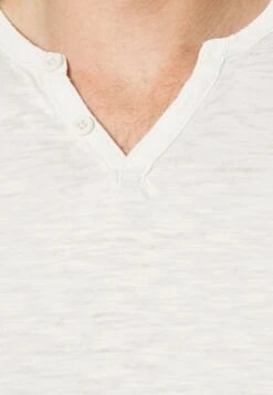 Pier One T-Shirt Basic - Off-White 11 Pier One T-Shirt Basic - Off-White -Modieuze Herenkleding 98d0da50953649dd880949f058c3b43f