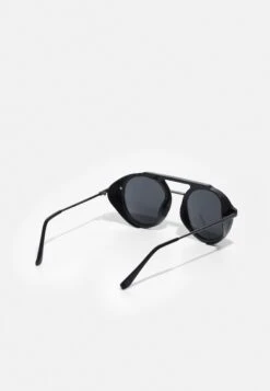 URBAN CLASSICS Sunglasses Java Unisex - Zonnebril - Black/Gunmetal -Modieuze Herenkleding aec7a640f8a747ec8f887f235505dd9f