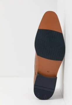 Pier One Leather - Instappers - Cognac 12 Pier One Leather - Instappers - Cognac -Modieuze Herenkleding b33620ba8ab547529ee32df8e71ecc15