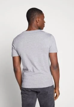 Pier One 3 Pack- T-Shirt Basic - Black, Grey, Green -Modieuze Herenkleding b3e2272097fd45d28e31884f564c0681