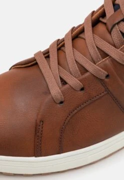 Pier One Sneakers Hoog - Cognac 13 Pier One Sneakers Hoog - Cognac -Modieuze Herenkleding b72c2c26a41d4606a44be9f2efeae0dc