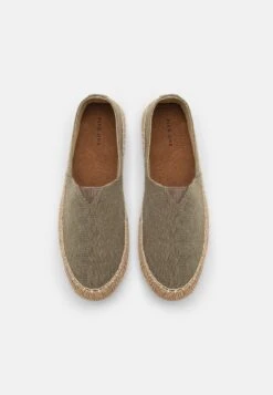 Pier One Espadrilles - Brown -Modieuze Herenkleding b8b6a1b5c8f4462e91558b6bd6046520