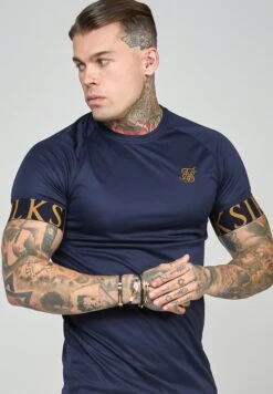 SikSilk Short Sleeve Dynamic Tech - T-Shirt Print - Navy -Modieuze Herenkleding bf4d6c707f8142e79e13ed2b6a1aefdf