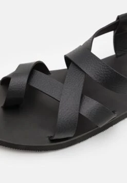 Pier One Teensandalen - Black 13 Pier One Teensandalen - Black -Modieuze Herenkleding bfc9cb202a1044a7af0b0ffa2591ad7d