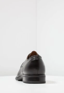 Pier One Leather - Veterschoenen - Black -Modieuze Herenkleding c2d680b2a8c54540a2822fc3256389d3