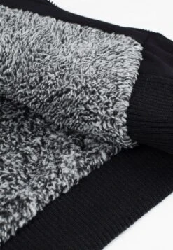 Slim Fit - Hoodie - Black 7 Slim Fit - Hoodie - Black -Modieuze Herenkleding c8f44c7015a04ab4b84fe27c9c9c59d5