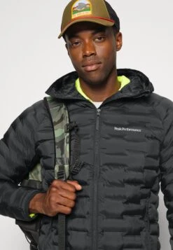 Peak Performance Argon Light Hood Jacket - Outdoorjas - Black -Modieuze Herenkleding cf03bcc8fed046be99978f6ef29424c7