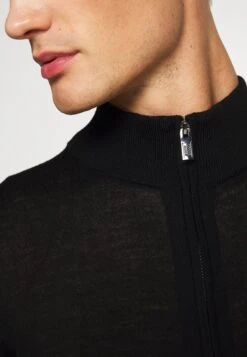 Emporio Armani Cardigan - Vest - Nero -Modieuze Herenkleding d5612eba4c3f4a99b6b7e862d14b206b