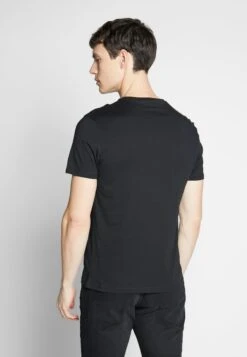 Pier One 3 Pack - T-Shirt Basic - Black/White/Blue 10 Pier One 3 Pack - T-Shirt Basic - Black/White/Blue -Modieuze Herenkleding e7497b751f8c4bd498980e2ffe8f6ae0