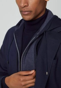 Hackett London Sports W Hooded Bib - Blazer - Navy Blue -Modieuze Herenkleding ebf2d88a839a473391c1214250fe81b6
